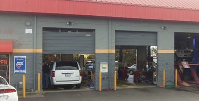 Garden Hwy Auto Clinic garage